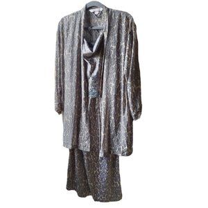 Victoria's Secret Womens Green Animal Print Satin Feel Pajamas & Robe Large EUC